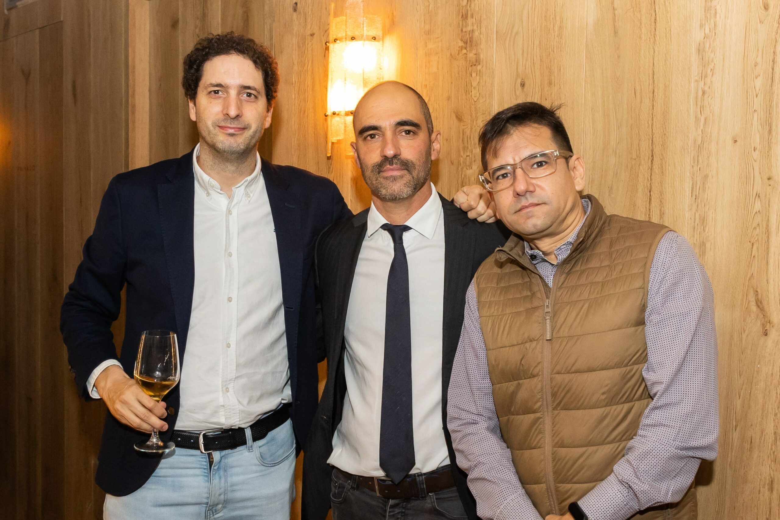 Juan Carlos Navia, Rodrigo y Daniel González en el Restaurante Amicitia de Madrid
